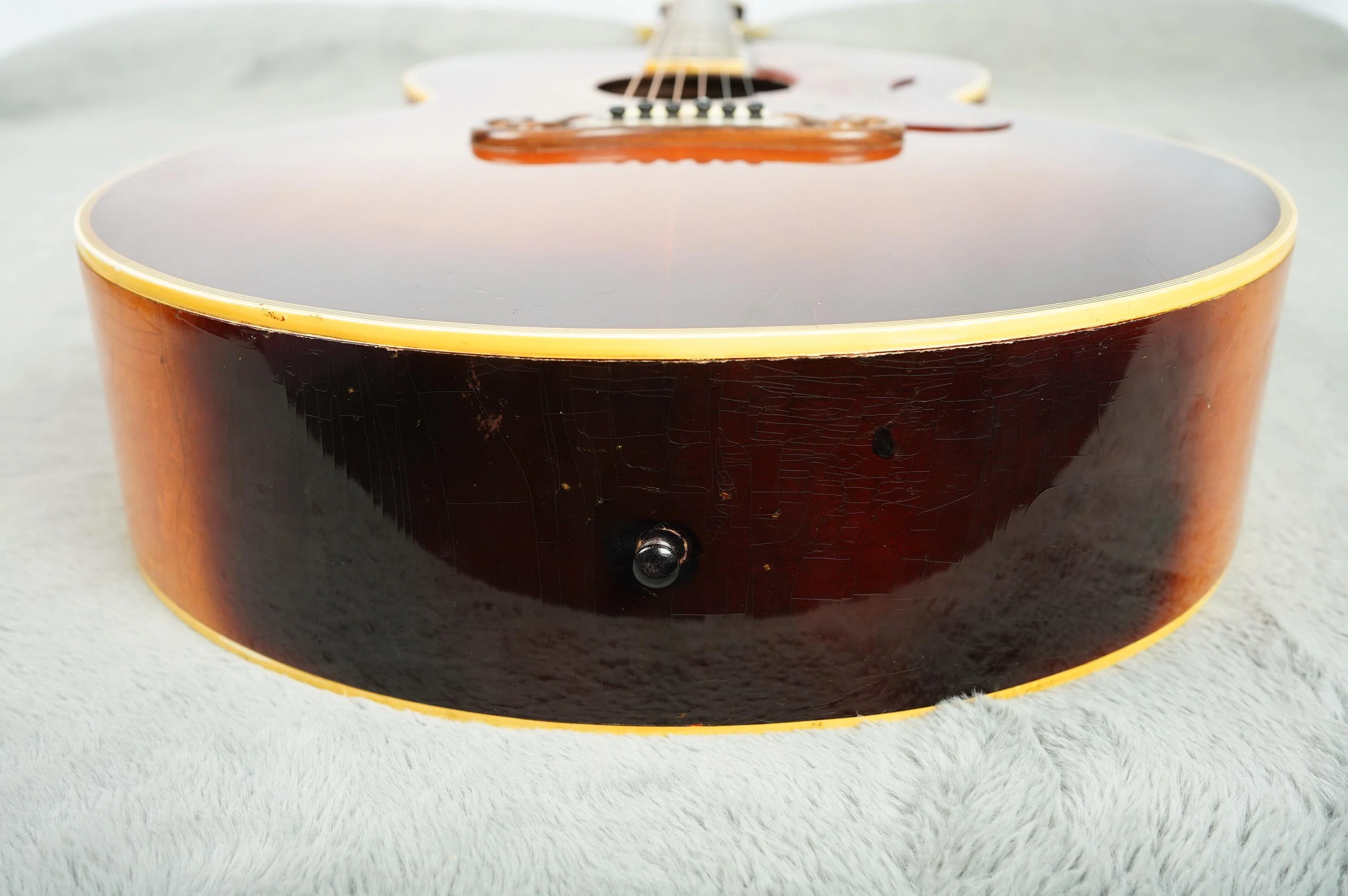 1955 Gibson J-200, Sunburst + OHSC - Image 14
