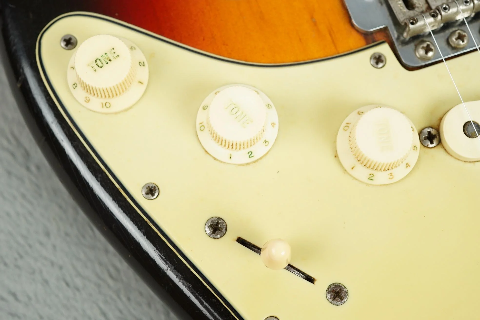 1963 Fender Stratocaster, Sunburst + OHSC - Image 19