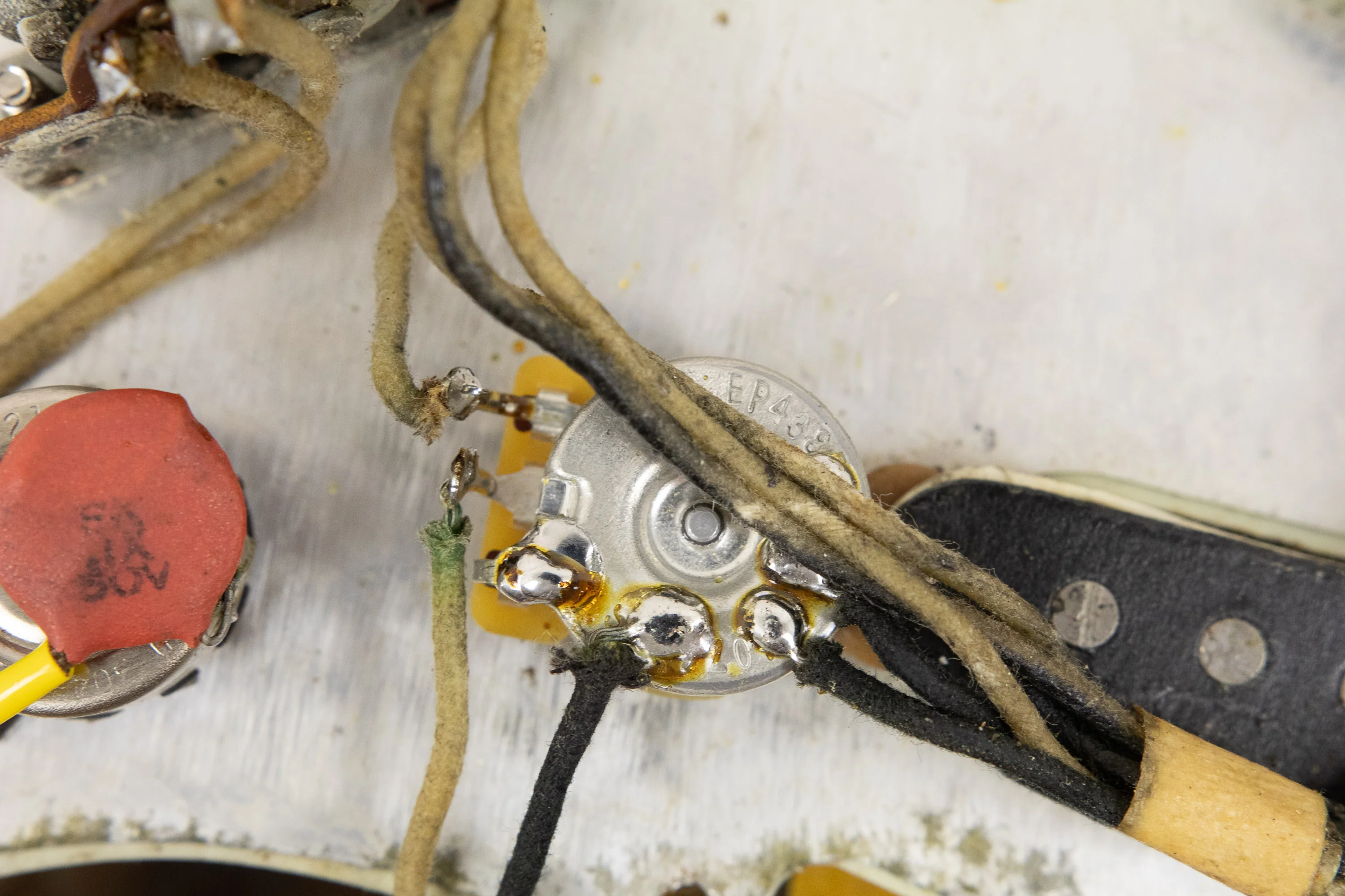 1963 Fender Stratocaster, Sunburst - Image 32