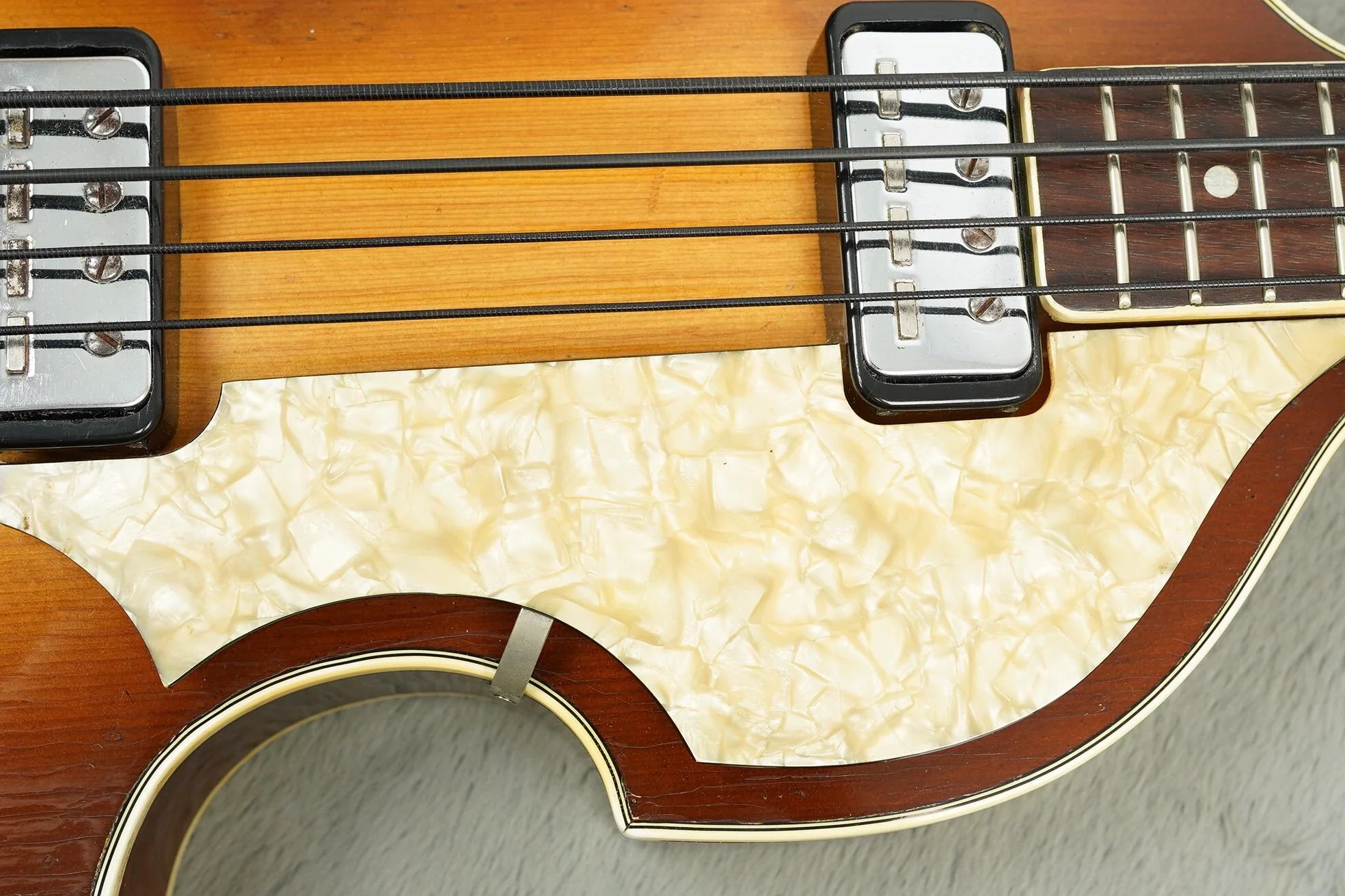 1963 Hofner Violin Bass - Image 13
