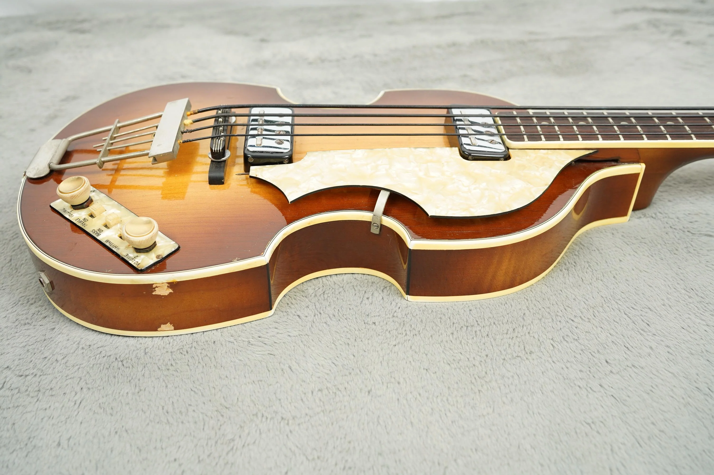 1963 Hofner Violin Bass - Image 6