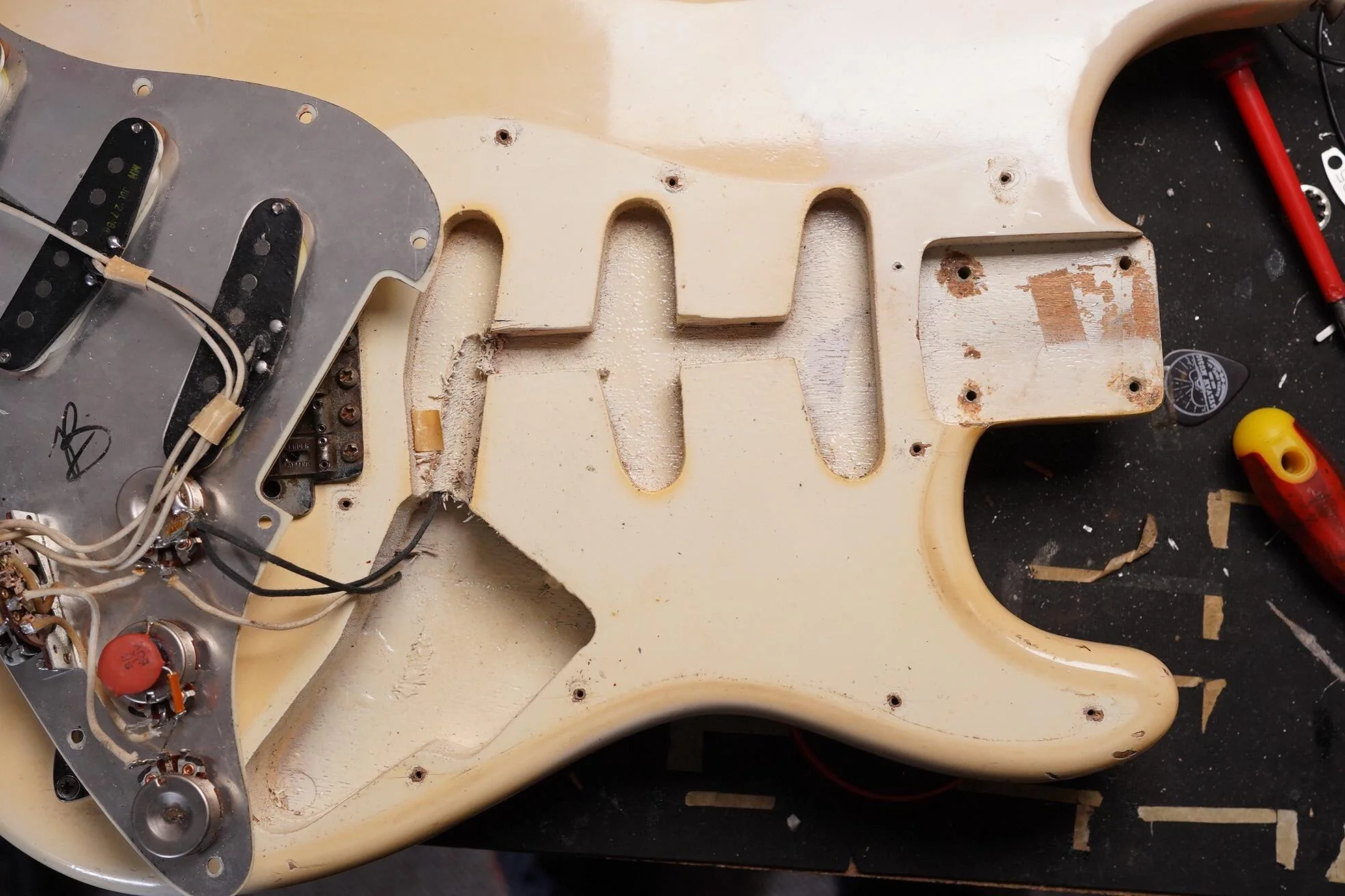 1964 Fender Stratocaster, Korina Body, Olympic White - One Owner + OHSC - Image 40