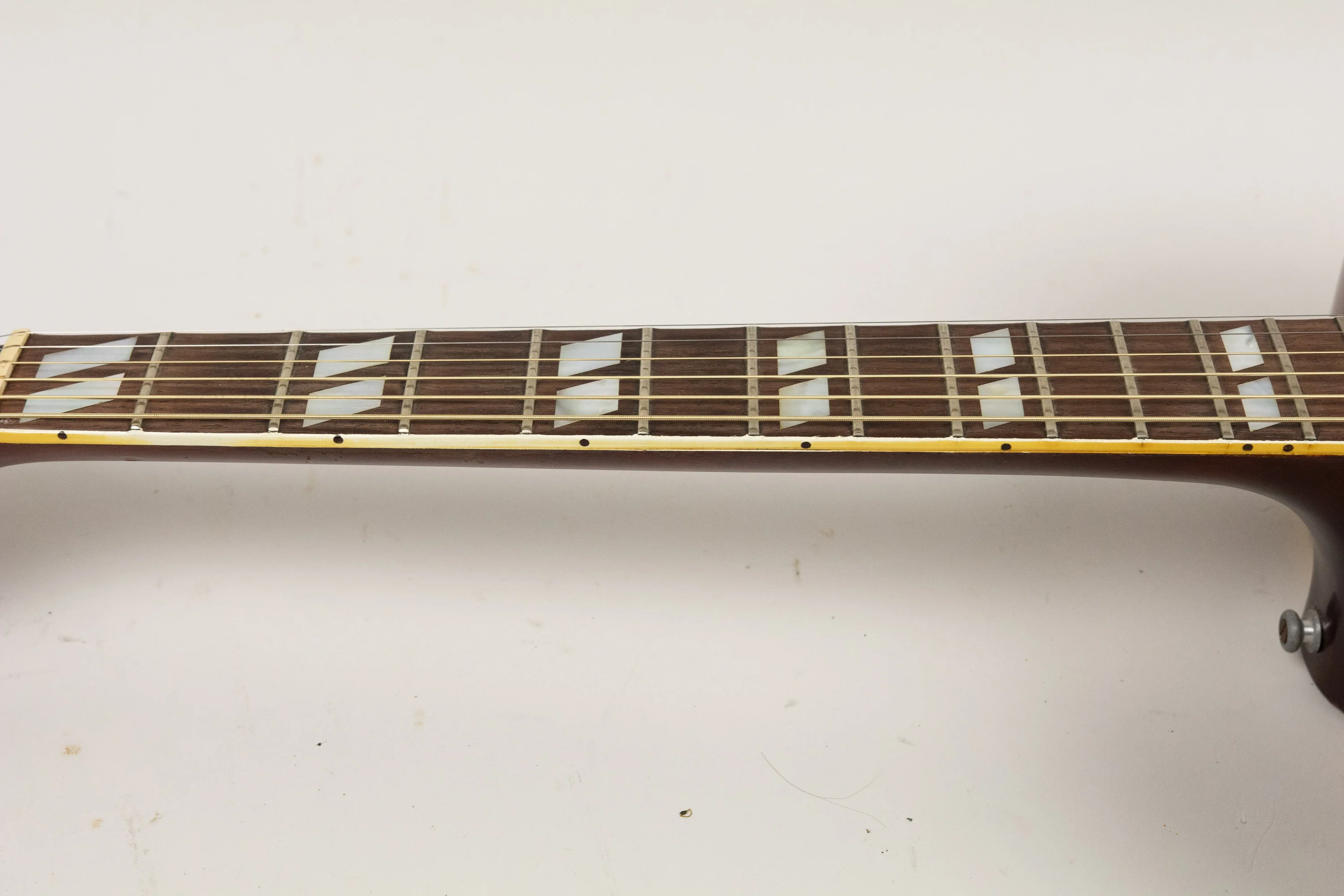 1968 Gibson Hummingbird, Sunburst - Image 30