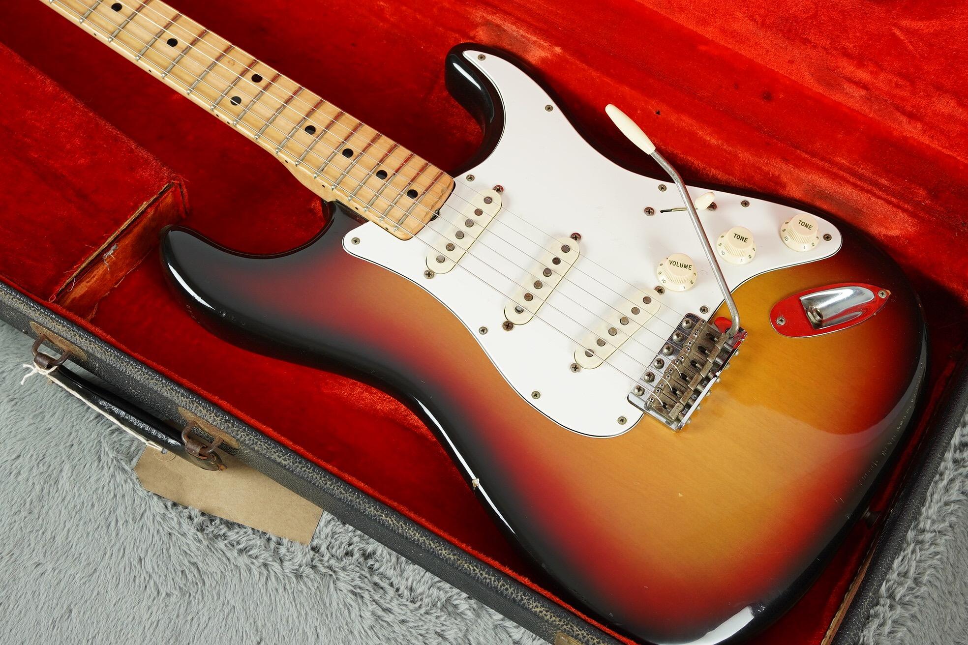1971 Fender Stratocaster, Sunburst + OHSC - Image 5