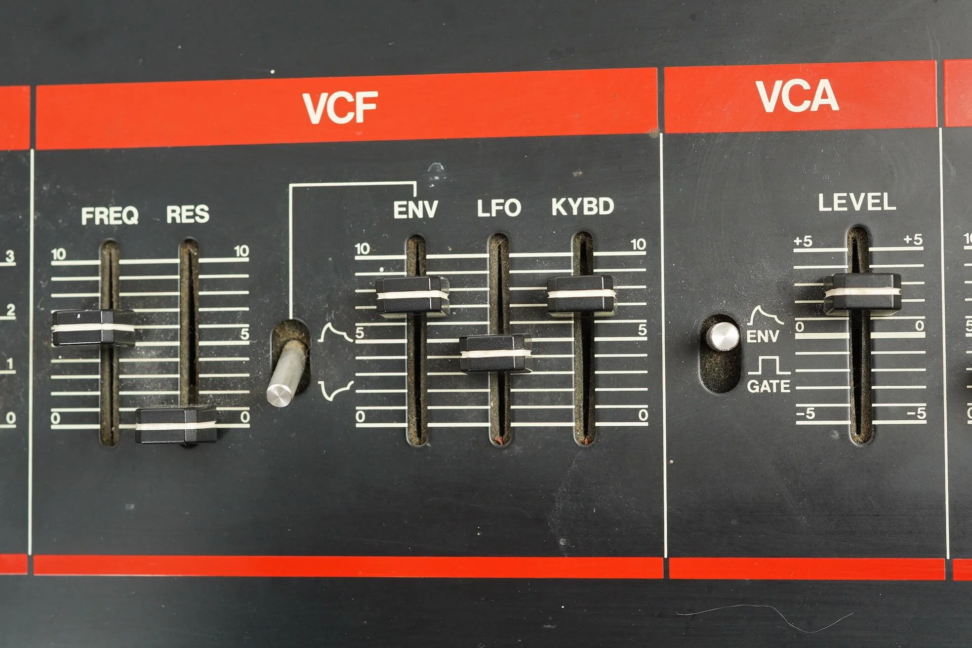 1987 Circa Roland Juno Synthesiser ex-Martin Barre Jethro Tull - Image 29
