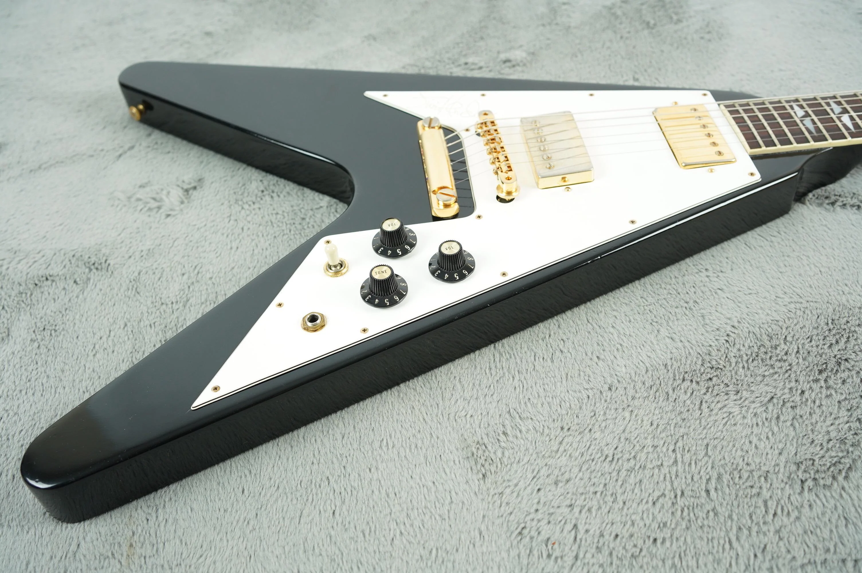1991 Gibson Flying V, Jimi Hendrix Hall of Fame + OHSC - Image 11