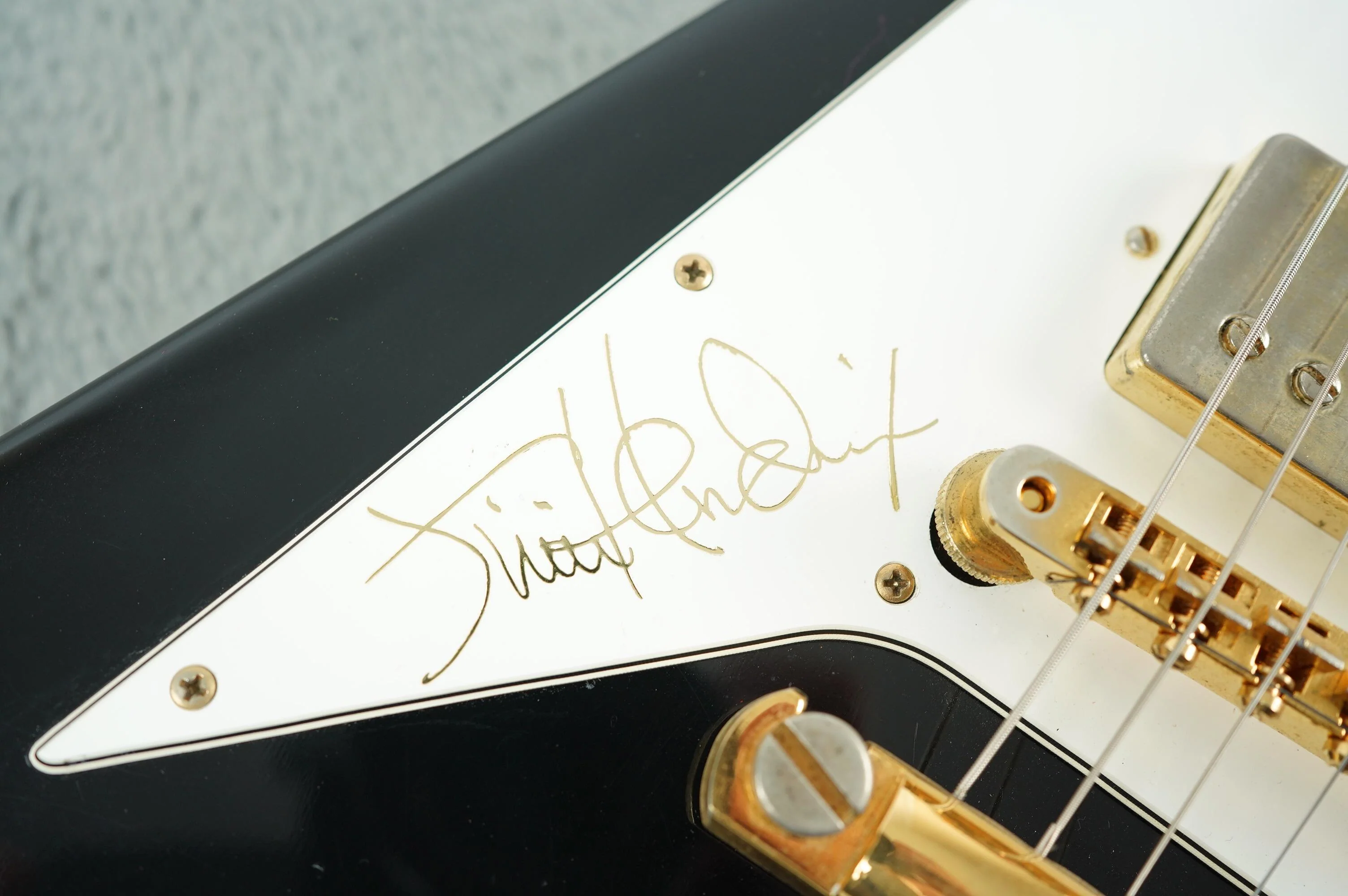 1991 Gibson Flying V, Jimi Hendrix Hall of Fame + OHSC - Image 13