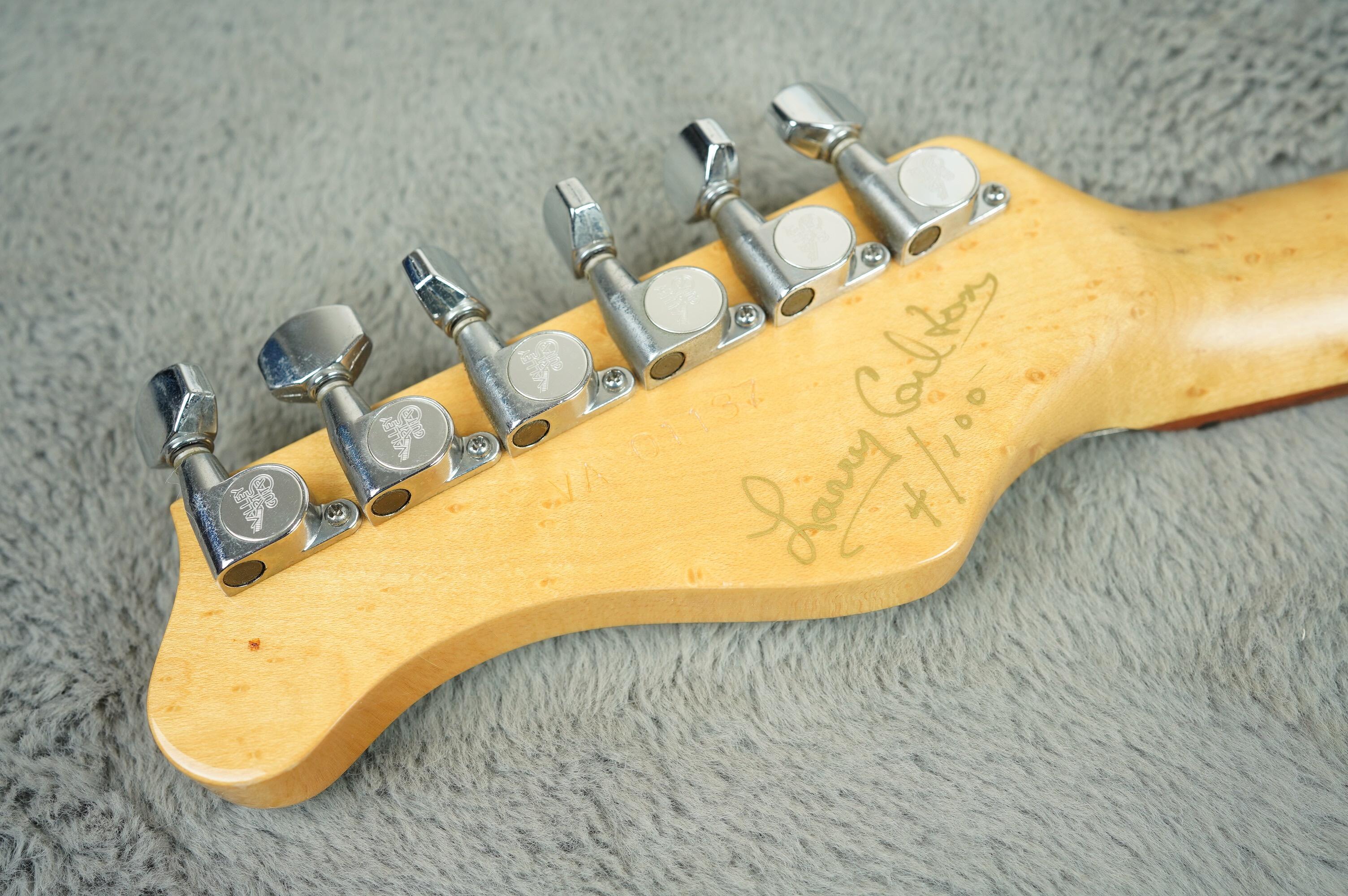 1992 Valley Arts Larry Carlton (signed) Standard Pro + OHSC - Image 27