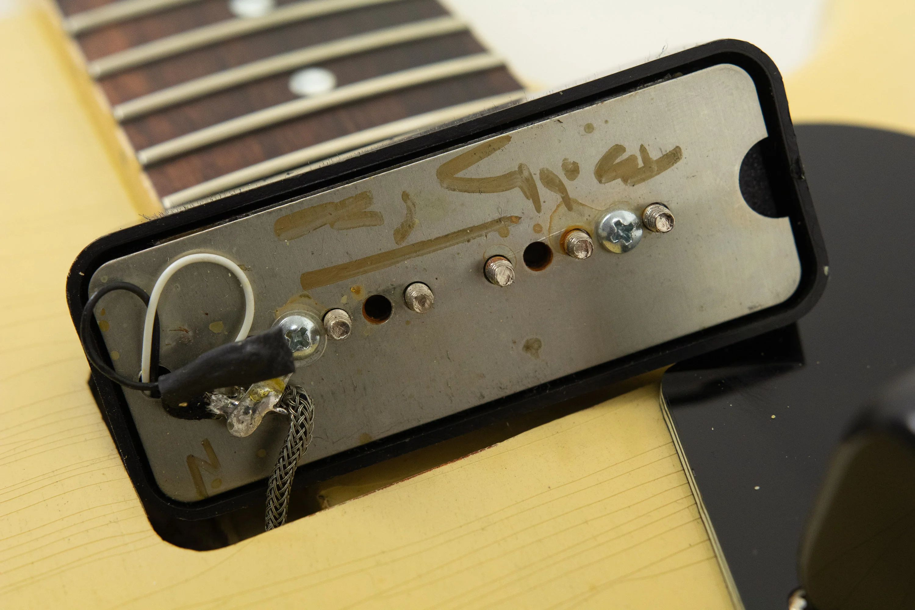 2010 Gibson Custom Shop TV Special, TV Yellow (Bavarian Makeovers) - Image 23
