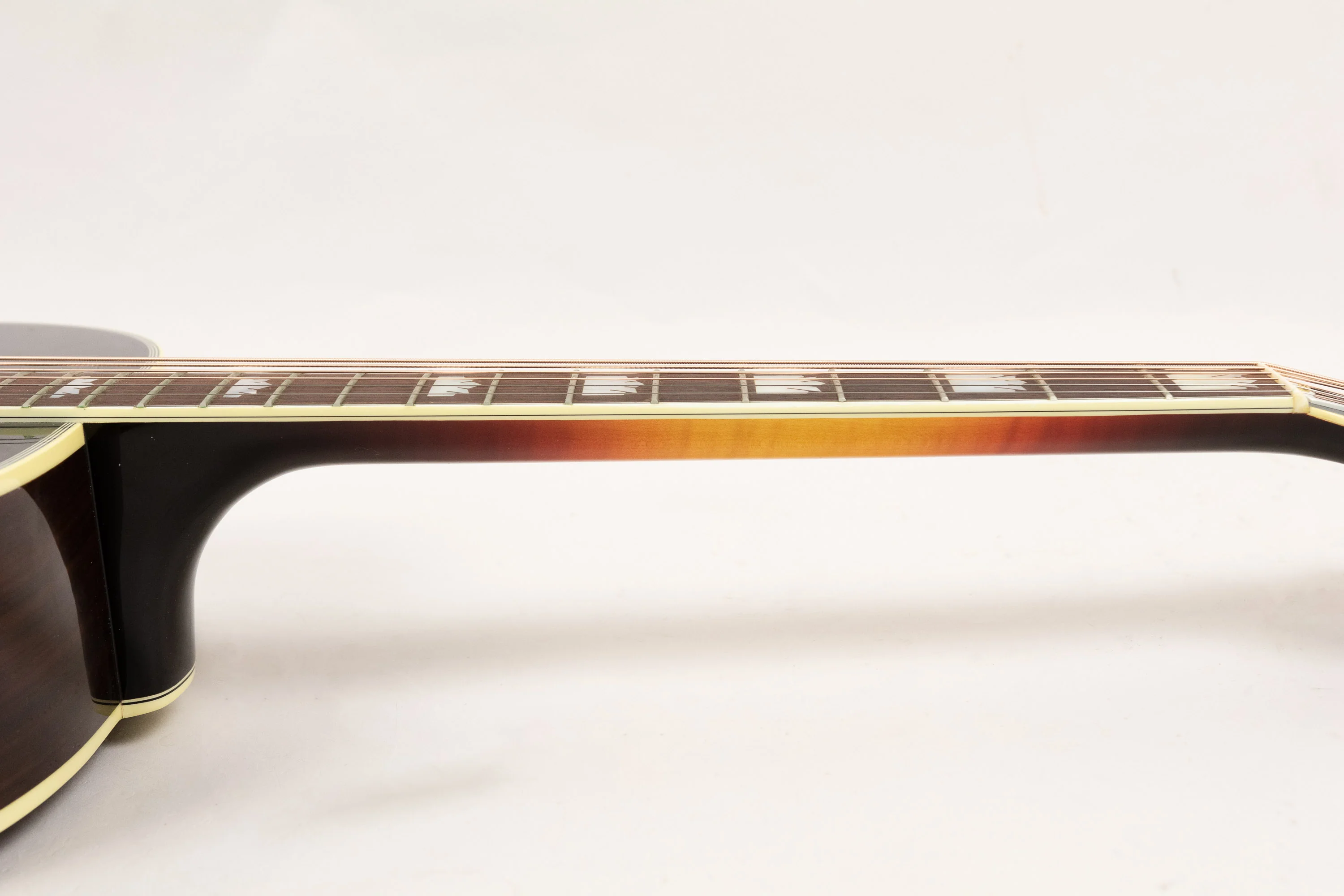2016 Gibson Custom 1938 Reissue SJ-200, Sunburst - Image 15